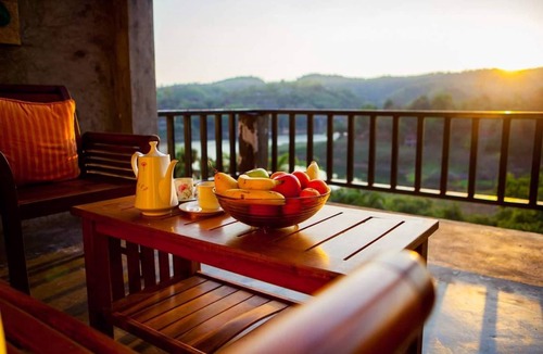 Sangkhla Buri Resort | 192 m² Resort ∙ 3 bedrooms ∙ 9 guests