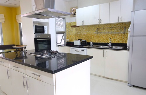 Kamala House | 2 Bedroom Pool villa, walk to beach, restaurants & 7Eleven