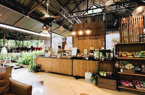 Kaeng Sopha Resort | 200 m² Resort ∙ 2 bedrooms ∙ 10 guests