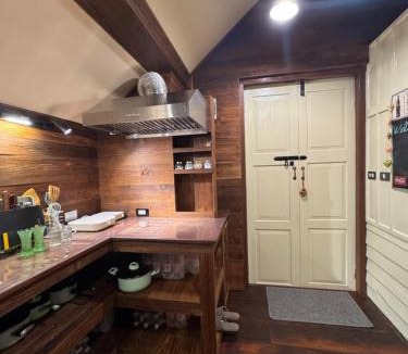 Song Phi Nong Cabin | 206 Wan Warn, 3 wooden houses in Kaeng Krachan Forest