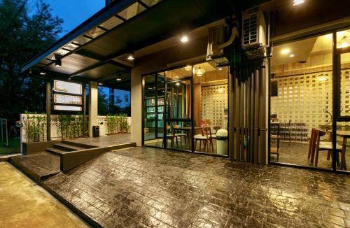 Nakhon Si Thammarat Hotel | 25 m² Hotel ∙ 2 guests