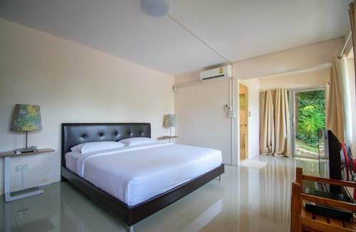 Chakphong Villa | 250 m² Villa ∙ 4 bedrooms ∙ 10 guests