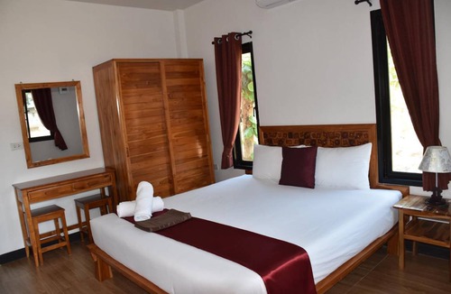 Sai Yok House | 262 m² Bungalow ∙ 2 guests