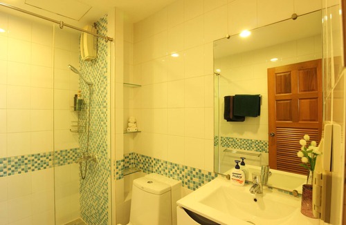 Thung Maha Mek Apartment | 2BR. Spacious, BTS 5 min, Family & Group