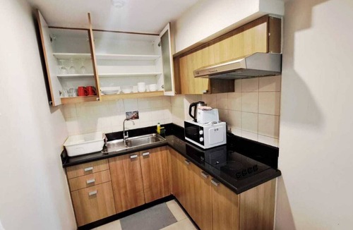 Khlong Toei Nuea Condo | 2C - Short-Term Rental Allowed - Downtown Bkk Serviced Apartment