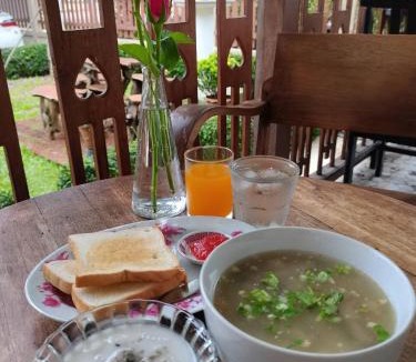 Phetchaburi Bed & Breakfast | 2N Guesthouse