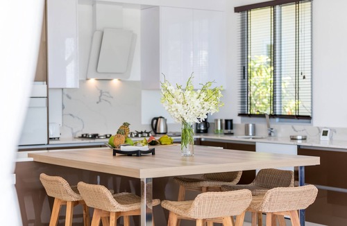 Moo 5 Villa | 3 BED/4 BATH SINGLE-LEVEL BEACHSIDE, SEE- and MOUNTAIN VIEWS VILLA 'BB2'