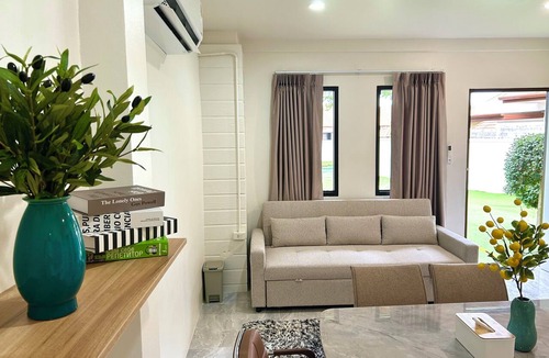 Chalong House | 3-bedroom house in adorable Chalong Phuket with nestled among lush mature trees