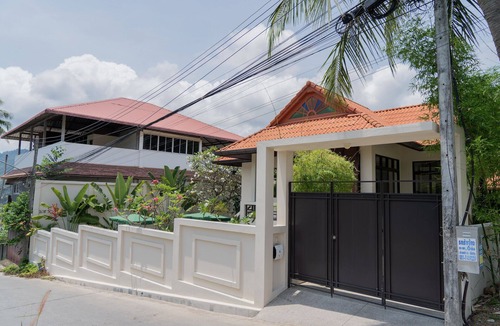 Bophut Villa | 3 BR/3 BA, up to 7 guests, private pool, located 5' from the beach