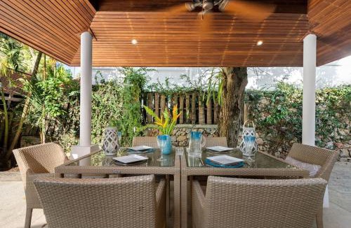 Hua Thanon Villa | 3 BR Villa Leelavadee, seconds to the beach