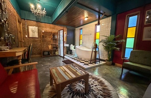 Khlong Tan Nuea House | 300 m² House ∙ 6 bedrooms ∙ 16 guests