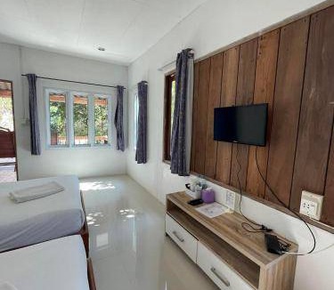Ranong Bed & Breakfast | 32 m² Bed and breakfast ∙ 2 guests