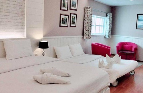 Si Yaek Maha Nak House | 32 m² Motel ∙ 4 guests