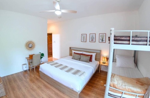 Khanong Phra House | 350 m² House ∙ 4 bedrooms ∙ 15 guests