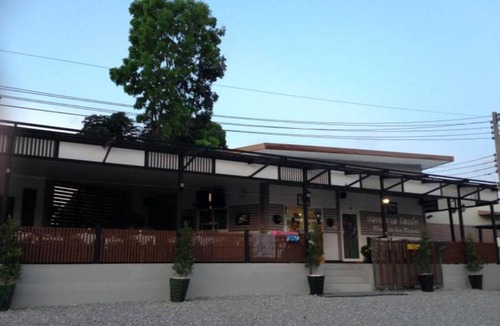 Khlong Khut Hotel | 36 m² Hotel ∙ 127 guests