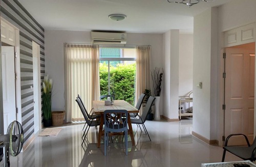 Rayong House | 376 m² House ∙ 3 bedrooms ∙ 10 guests