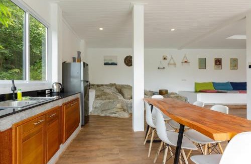Chaloklum Villa | 4 bed rooms sea view villa with pool