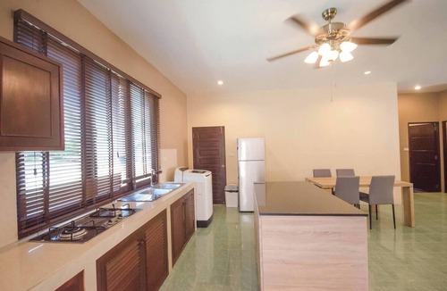 Chalong House | 4 bedroom house on Fitness Street, Soi Ta Iad, Phuket