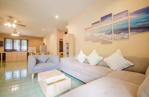 Chalong House | 4 bedroom house on Fitness Street, Soi Ta Iad, Phuket