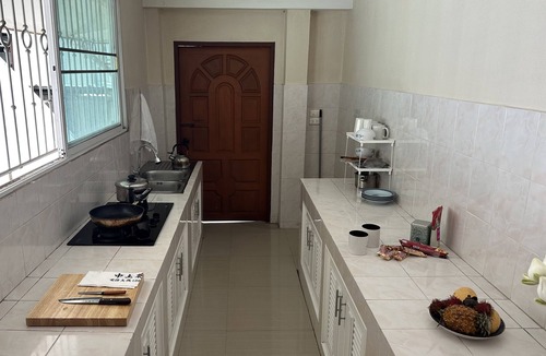 Wat Ket House | 4-Bedroom House in Lovely Chiang Mai with AC and WiFi