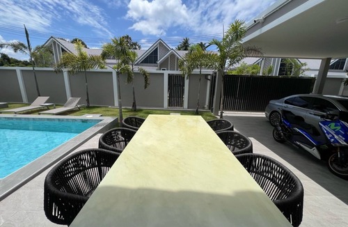 Nong Prue Villa | 4-bedroom villa in beautiful Pattaya with AC