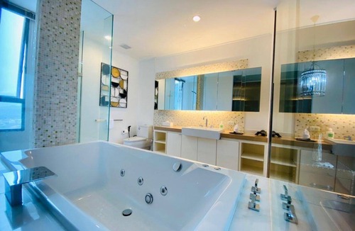 North Pattaya Villa | 400 m² Villa ∙ 5 bedrooms ∙ 18 guests