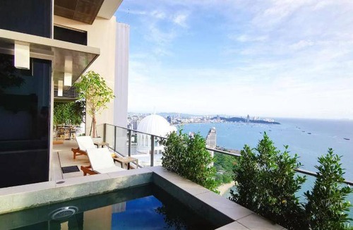 North Pattaya Villa | 400 m² Villa ∙ 5 bedrooms ∙ 18 guests