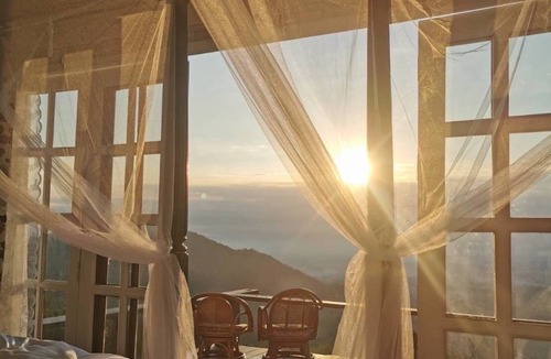 Mae Chan Hotel | 4000Dao-A Hilltop Hideaway Experience