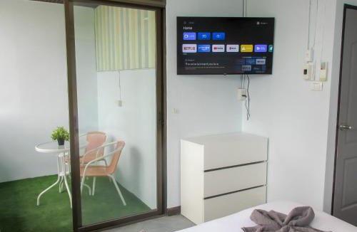 Khlong Tan Nuea Hostel | 420 Hostel - Ekkamai Buds & Beds