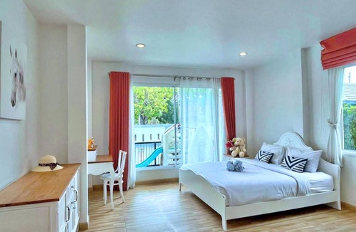 Hua Hin Villa | 424 m² Villa ∙ 3 bedrooms ∙ 15 guests