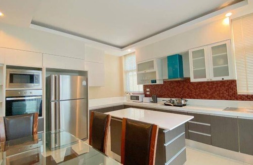 Central Pattaya Villa | 440 m² Villa ∙ 4 bedrooms ∙ 14 guests