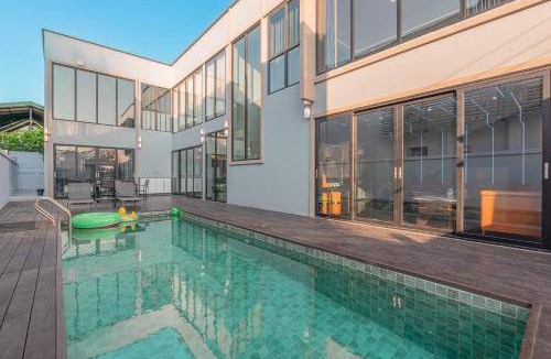 Na Kluea Villa | 450 m² Villa ∙ 4 bedrooms ∙ 12 guests