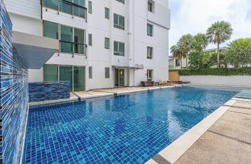 Kamala Apartment | 4BR Pool Retreat Quiet Living kamala regent c205