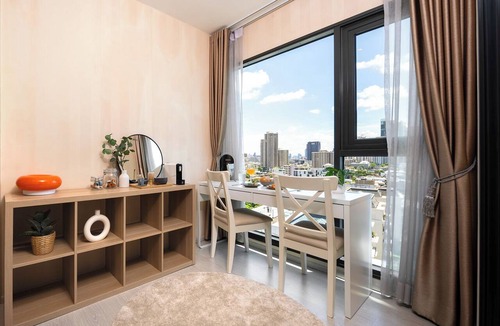 Sukhumvit Condo | 5 min to BTS Fully Equipped Kitchen with City View