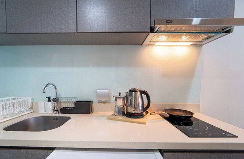 Sukhumvit Apartment | 5 Star Sukhumvit 1BR apt Pool, Gym, Sauna Thong lo