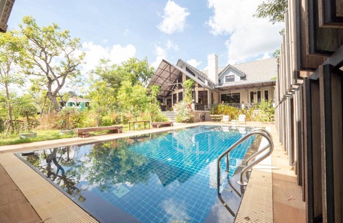 Rayong Hotel | 50 m² Hotel ∙ 4 guests