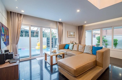 Hua Hin Villa | 500 m² Villa ∙ 5 bedrooms ∙ 20 guests