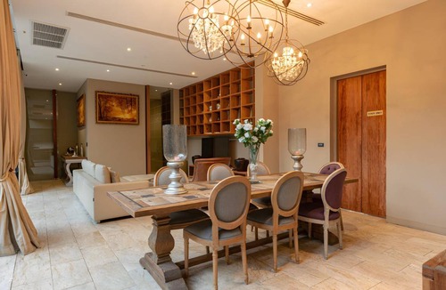 Ladprao Villa | 505 m² Villa ∙ 4 bedrooms ∙ 8 guests