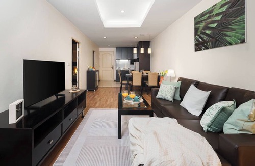 Thonglor Condo | 57m²10minBTS/1GbWiFi/FullKitchen/Tub/Nflix/KingBed