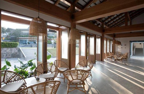 Ranong Hotel | 58 m² Hotel ∙ 127 guests