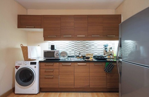 Ploenchit Apartment | 5min-Park-BTS-Terminal21-KingBed-FreeParkingWiFi