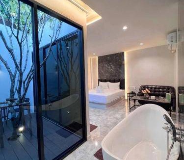 Hua Mak Hotel | 60 m² Hotel ∙ 4 guests
