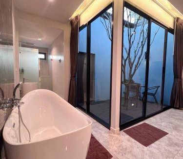 Hua Mak Hotel | 60 m² Hotel ∙ 4 guests