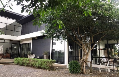 Chiang Rai House | 652 m² House ∙ 2 bedrooms ∙ 5 guests