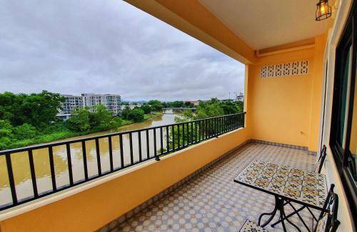 Chanthaburi Hotel | 70 m² Hotel ∙ 2 bedrooms ∙ 9 guests