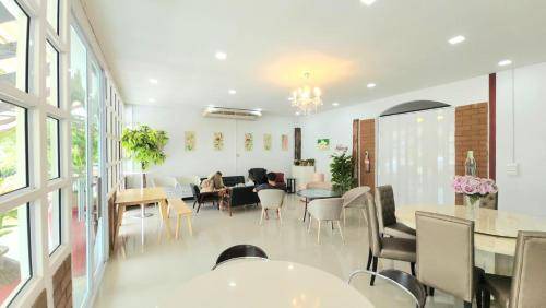 Mae Mo Hotel | 70 m² Hotel ∙ 5 guests