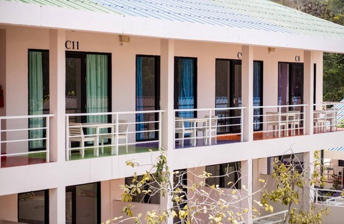 Haad Samae Resort | 70 m² Resort ∙ 10 guests