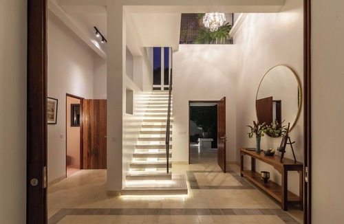 Siem Reap Villa | 7BR Grand Modern Villa, Private Pool Estate