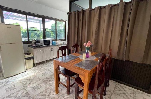 Uttaradit Apartment | 96 m² Apartment ∙ 2 bedrooms ∙ 4 guests
