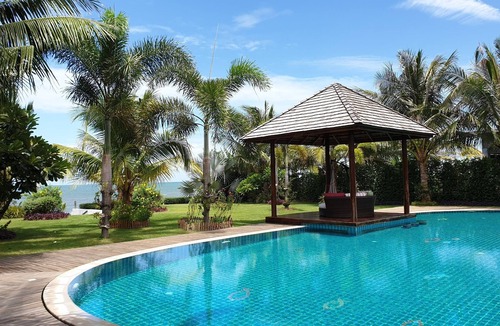 Puk Tian Villa | A luxury villade in the tropics by the beach in a private domain